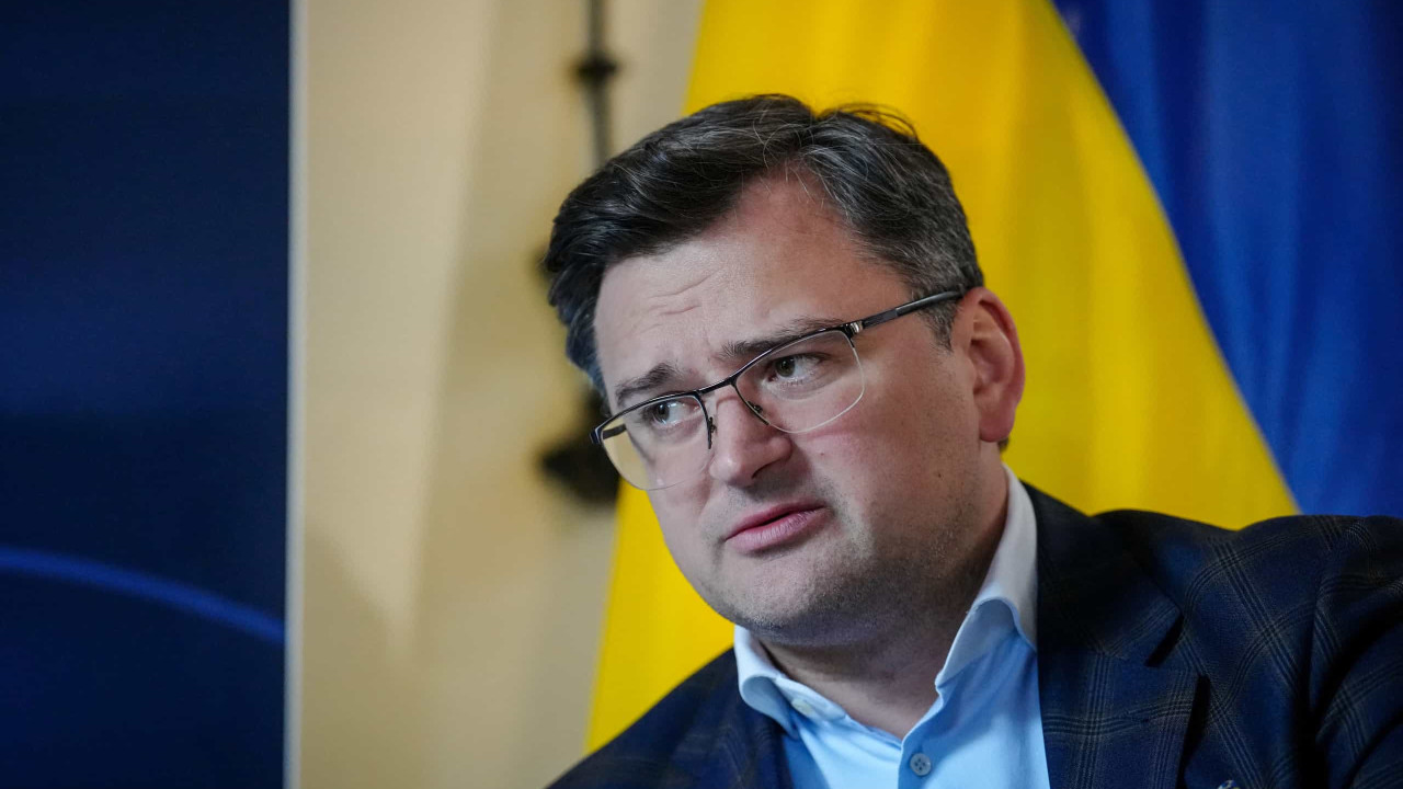 &quot;Reunião franca&quot;. Kyiv tenta desbloquear veto de Budapeste à adesão à UE