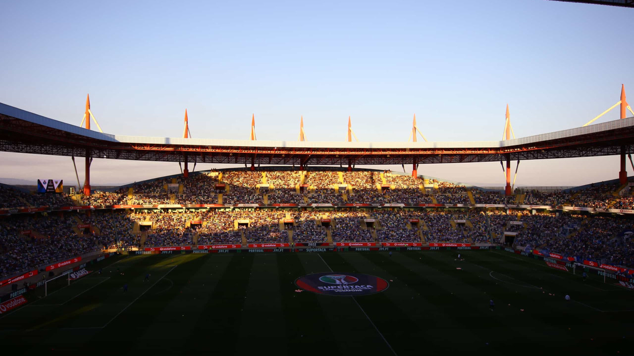 Sporting-FC Porto: Leões e dragões querem começar a época com um troféu