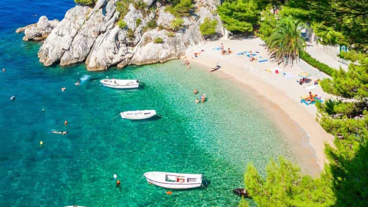Há uma praia portuguesa entre as mais bonitas da Europa