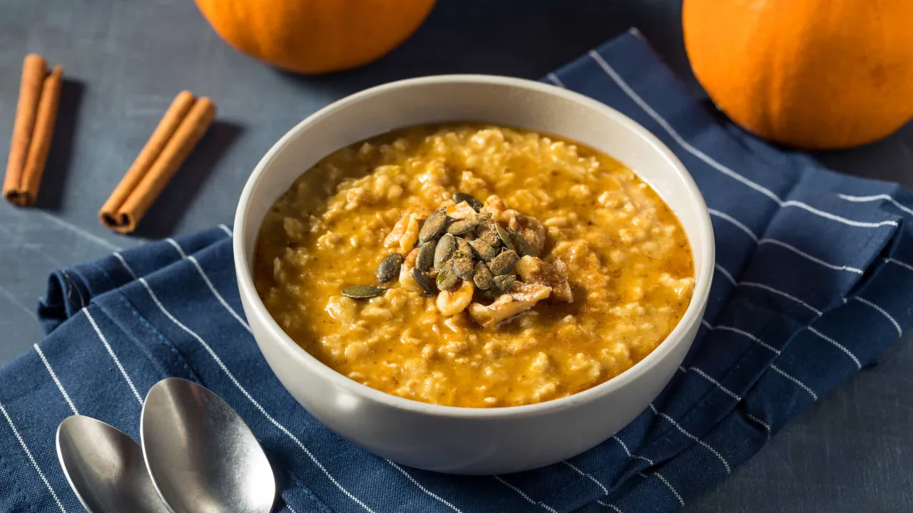 Papas de aveia com laranja e canela. A receita mais saborosa que viu hoje