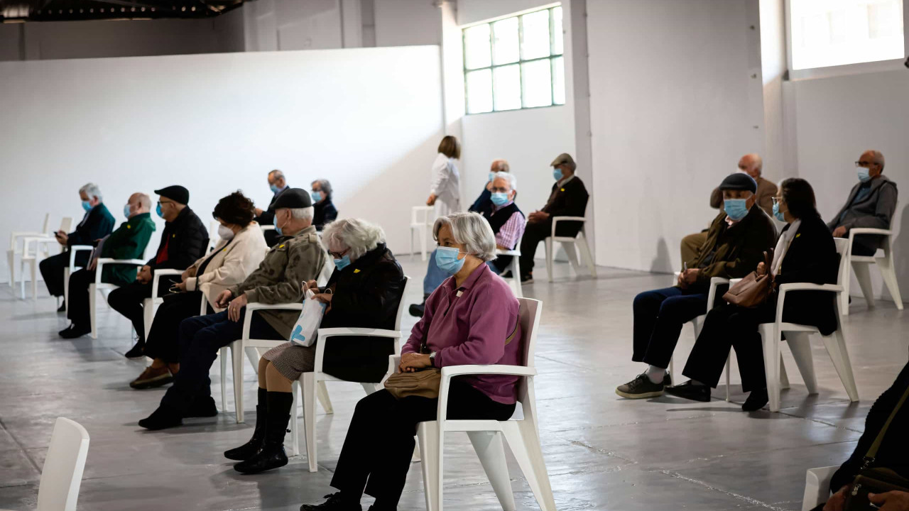 Internamentos em UCI por gripe desceu na primeira semana de 2024