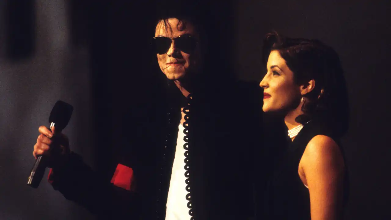 Michael Jackson terá contado a Lisa Marie Presley que "ainda era virgem"