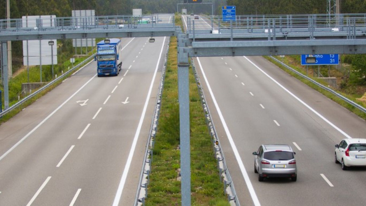 Retomada circulação na A13 em Santarém após acidente que fez um morto