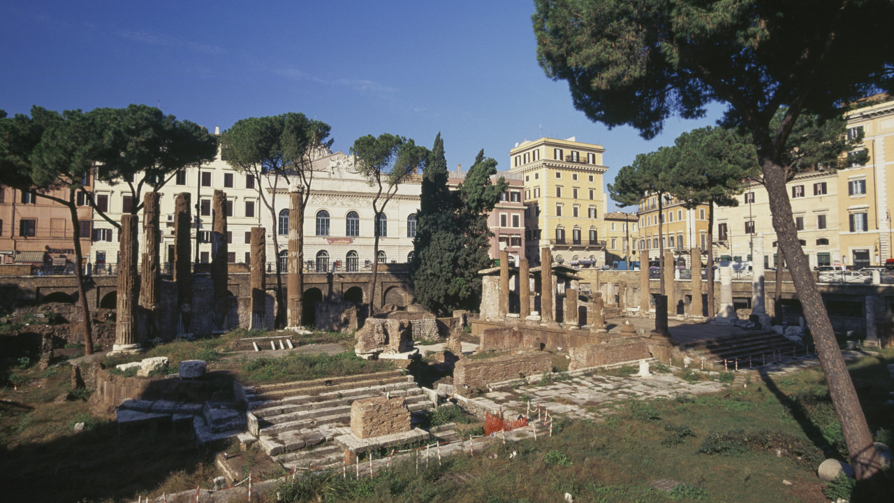 Praça onde morreu o imperador Júlio César, em Roma, abrirá ao público