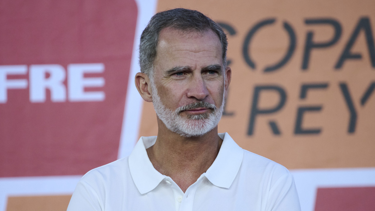 Felipe VI homossexual? Cláudio Ramos não acredita e diz: &quot;Tenho pena&quot;