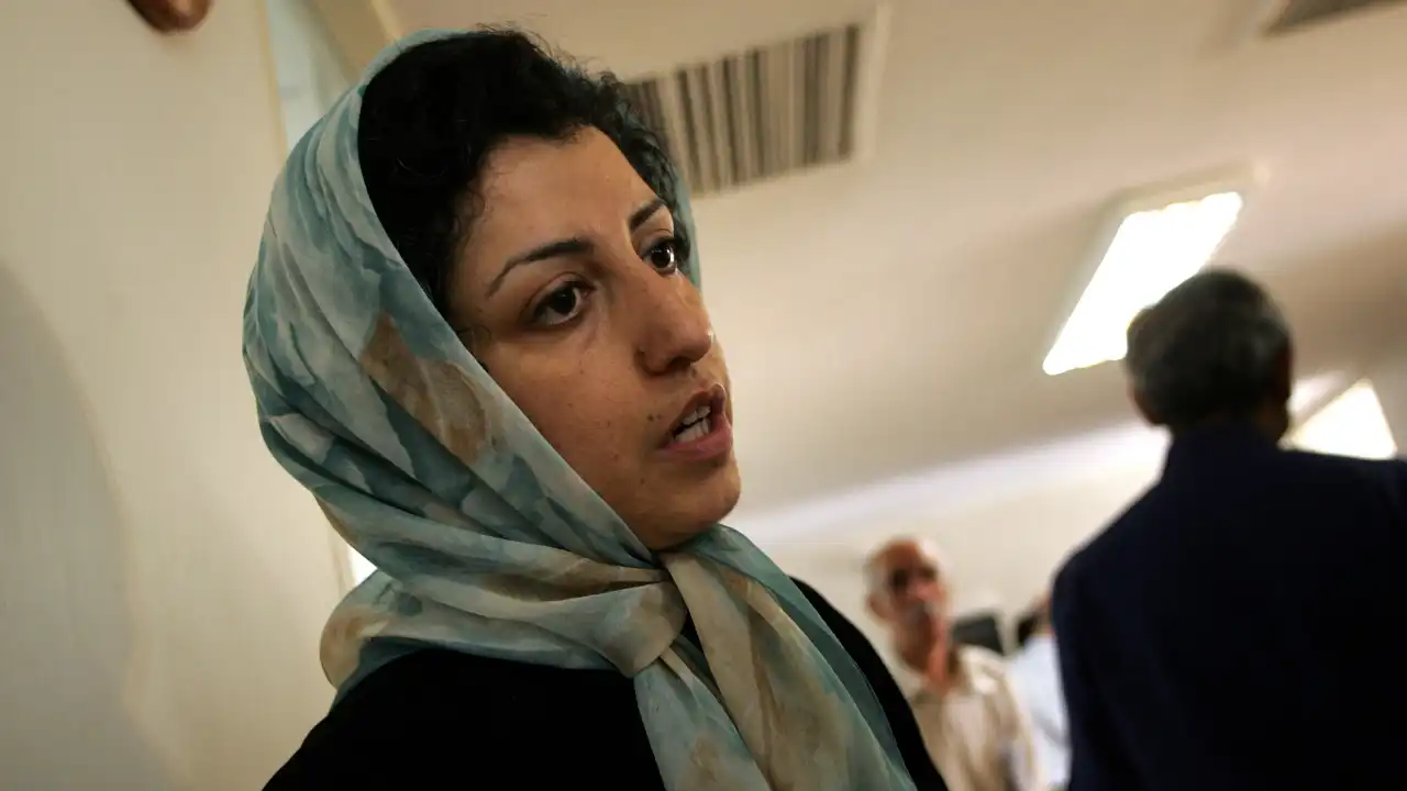 Irão condena Nobel da Paz Narges Mohammadi a mais 6 meses de prisão