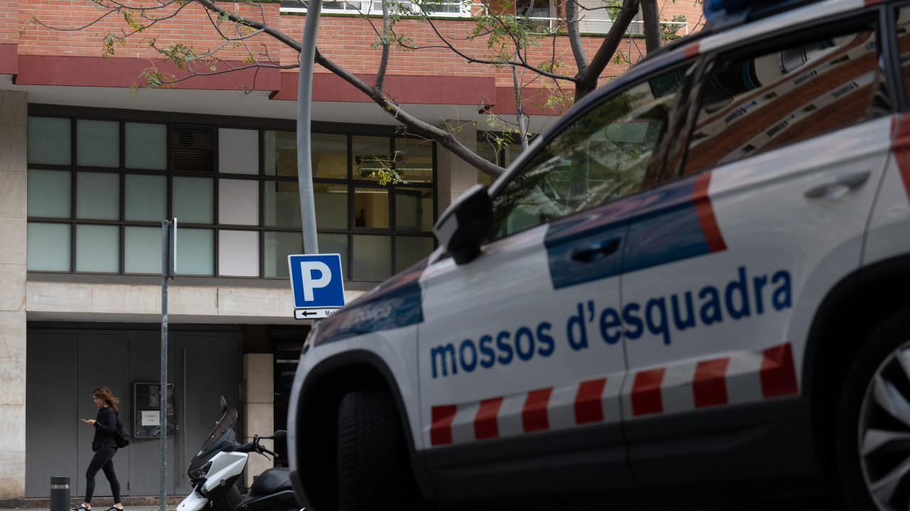 Mulher encontrada morta com sinais de violência numa casa em Barcelona