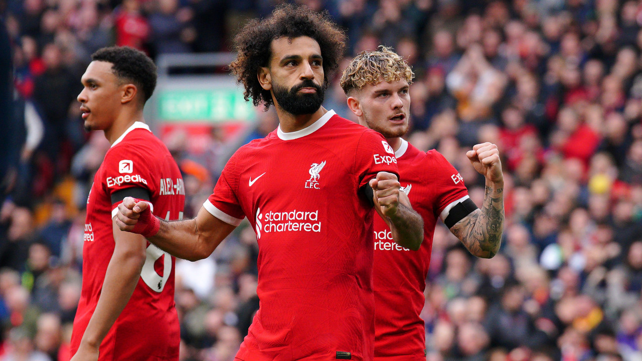 Liverpool define substituto de Salah em caso de saída do astro