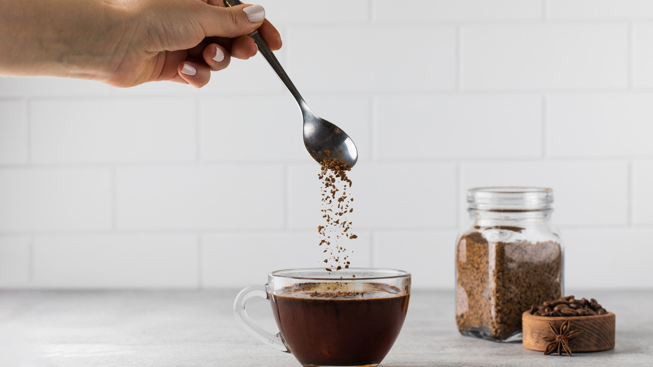 Pense bem antes de exagerar na dose diária de café. Faz pior do que julga