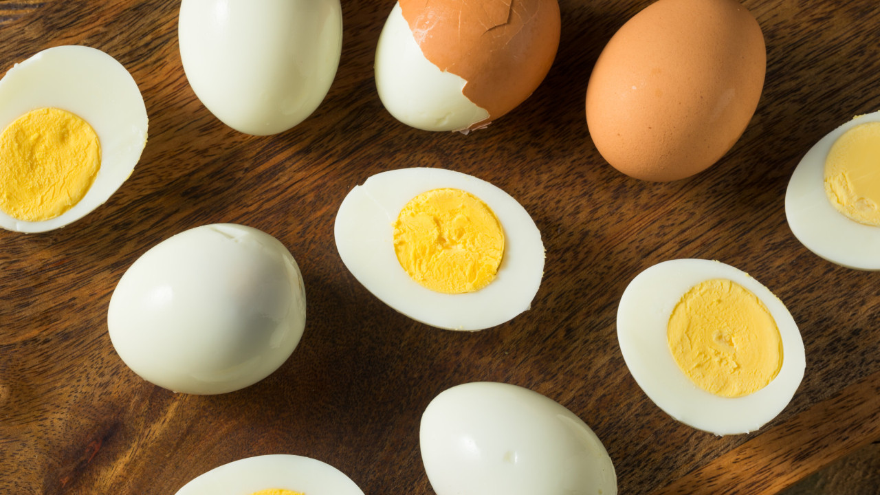 Garantir que ovo está cozido sem partir? É muito simples