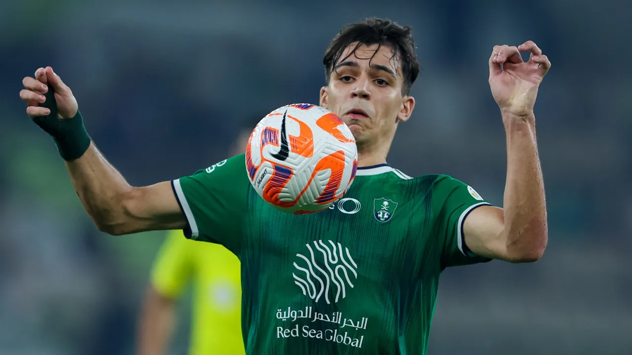 Alvo do fc porto elogiado: 