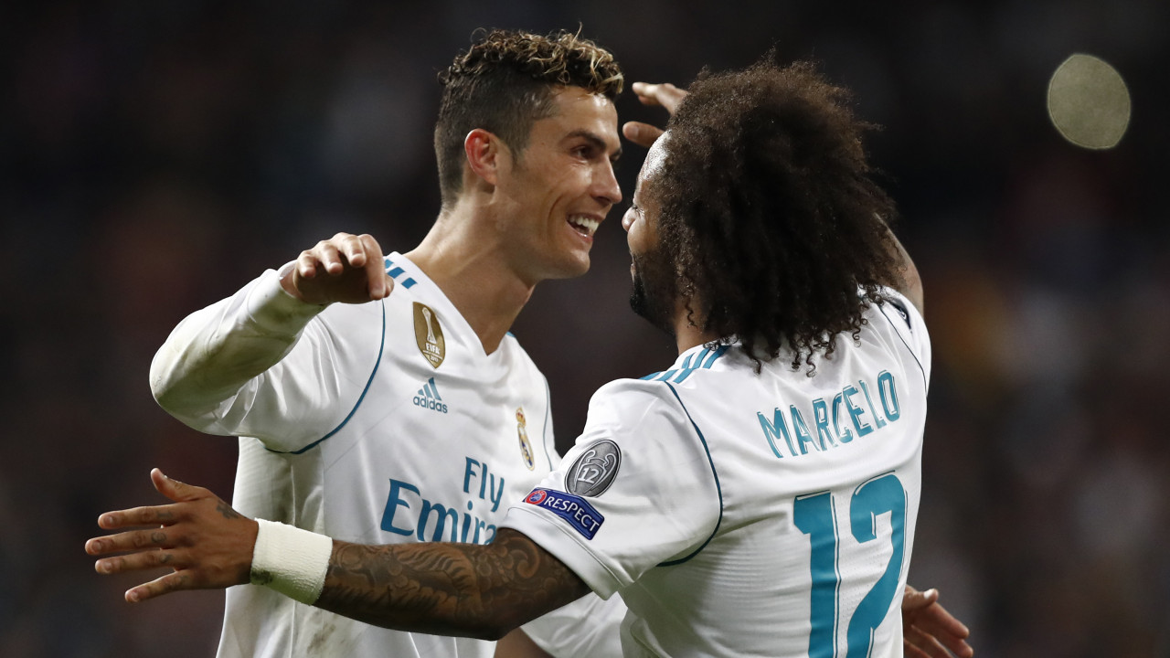 &quot;Idolo&quot;. Marcelo recebe prenda de Natal de Cristiano Ronaldo em casa