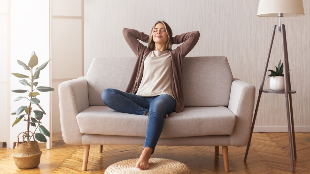 Ficar sentado no sofá sem fazer nada pode ser bom para a saúde