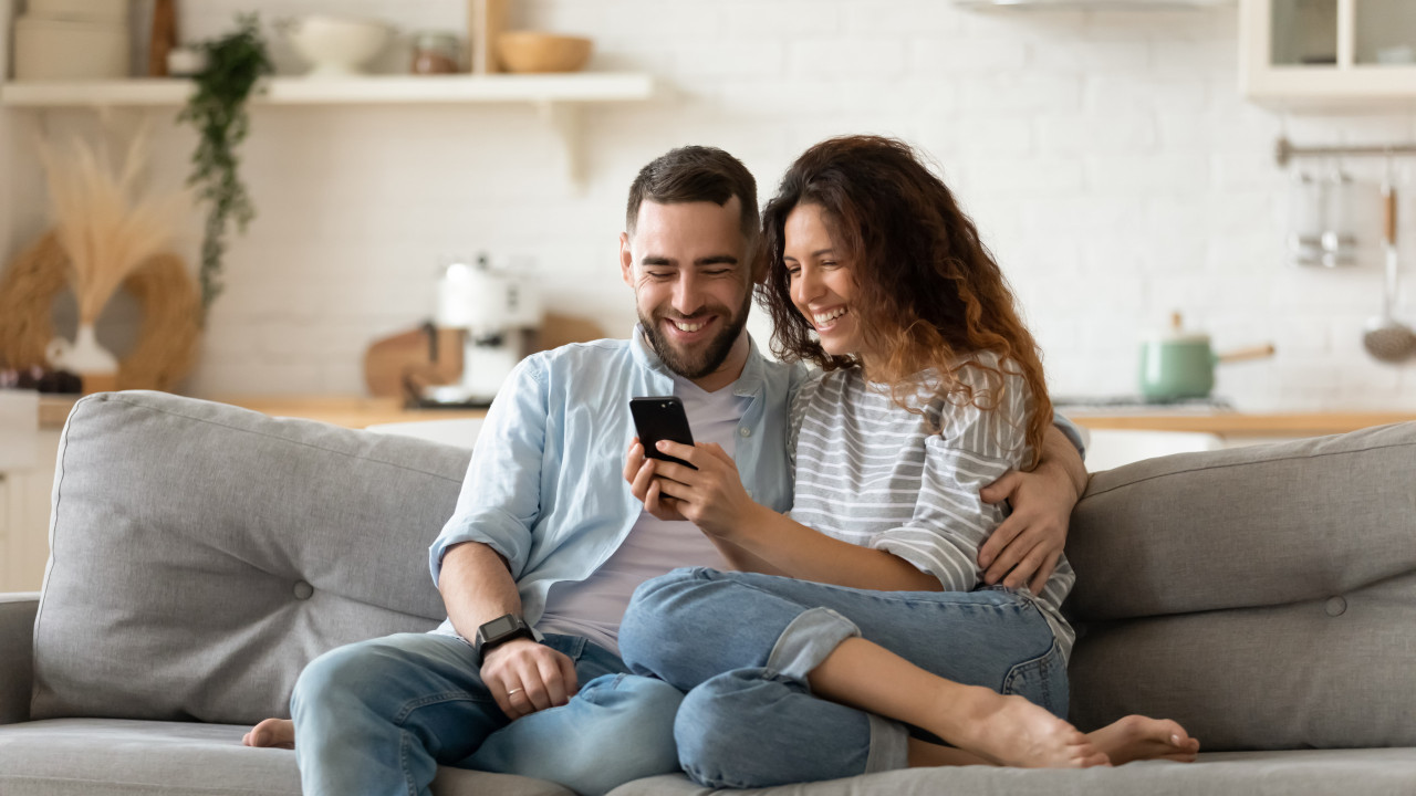 Está provado! Homens e mulheres têm um sentido de humor diferente