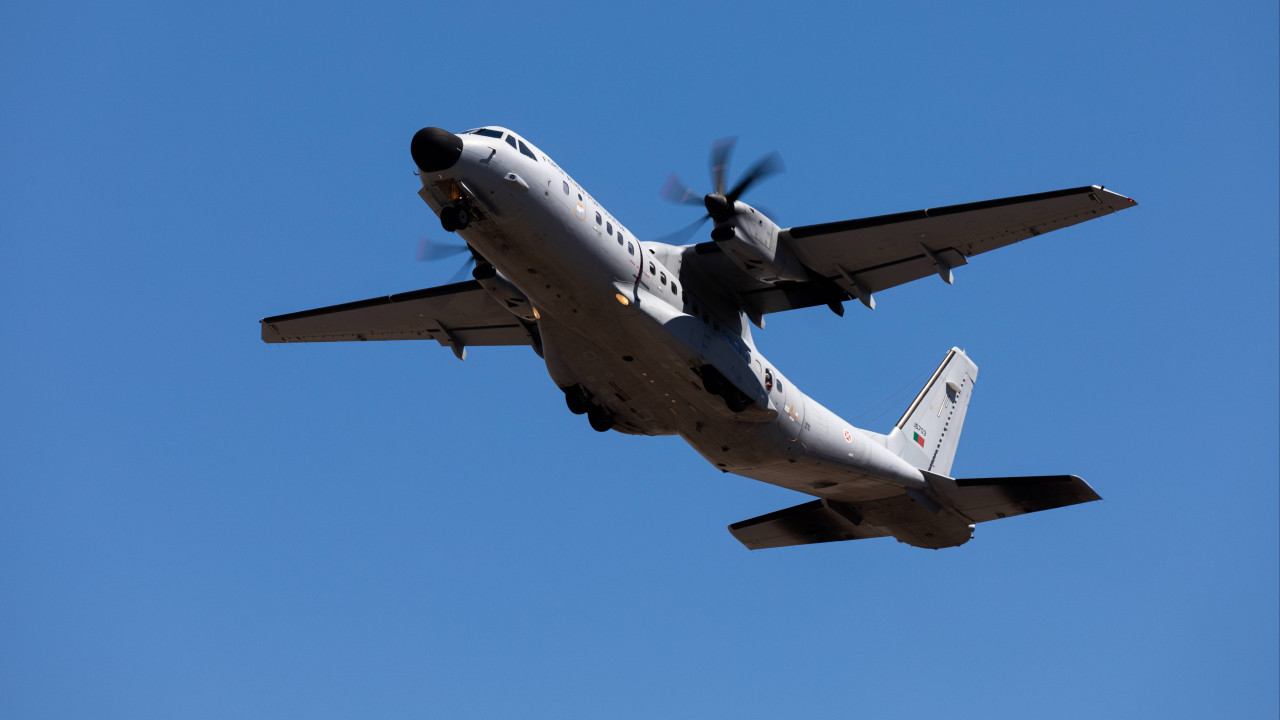 Força Aérea transporta 6 doentes a precisar de assistência &quot;urgente&quot;