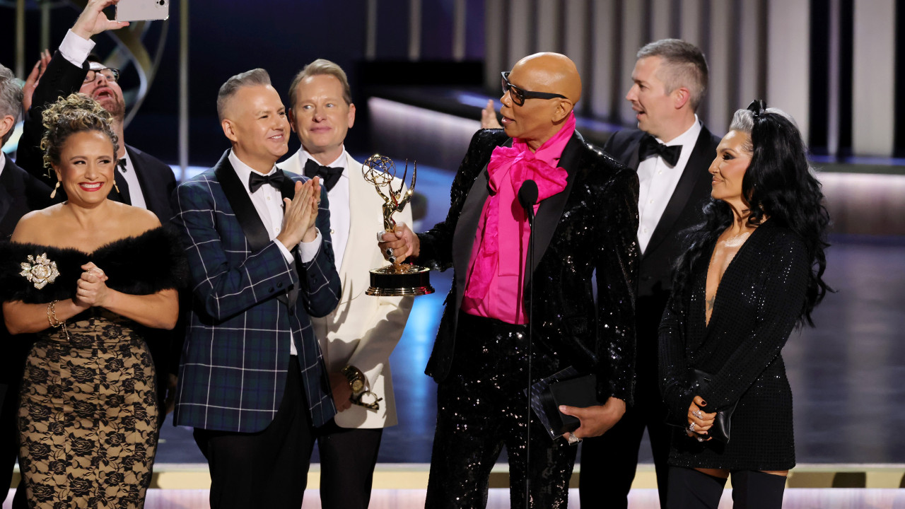 Vencedores destacam direitos LGBTQ e desigualdade racial nos Emmys