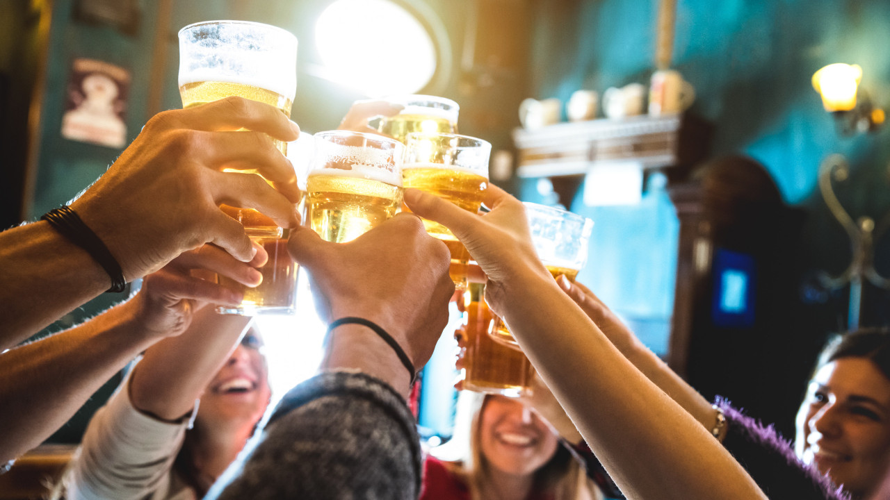 Açores comemoram hoje Dia das Amigas com muita alegria (e alguma bebida)