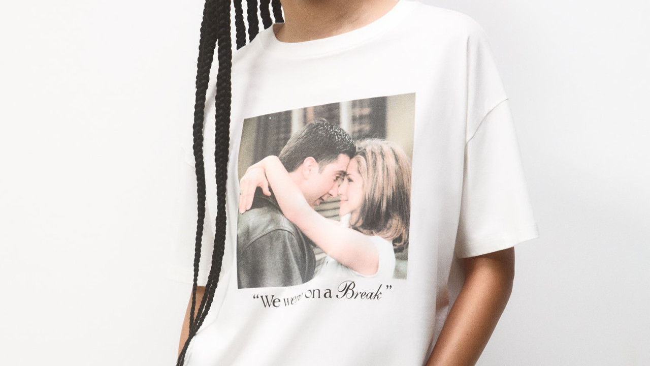 Todos os fãs de Rachel e Ross, de 'Friends', vão querer esta t-shirt