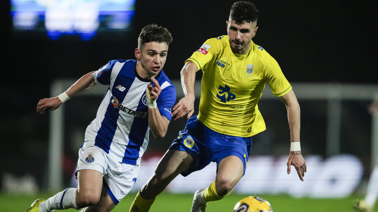 FC Porto 'atira-se' ao VAR em Arouca: &quot;Isto é gozo&quot;