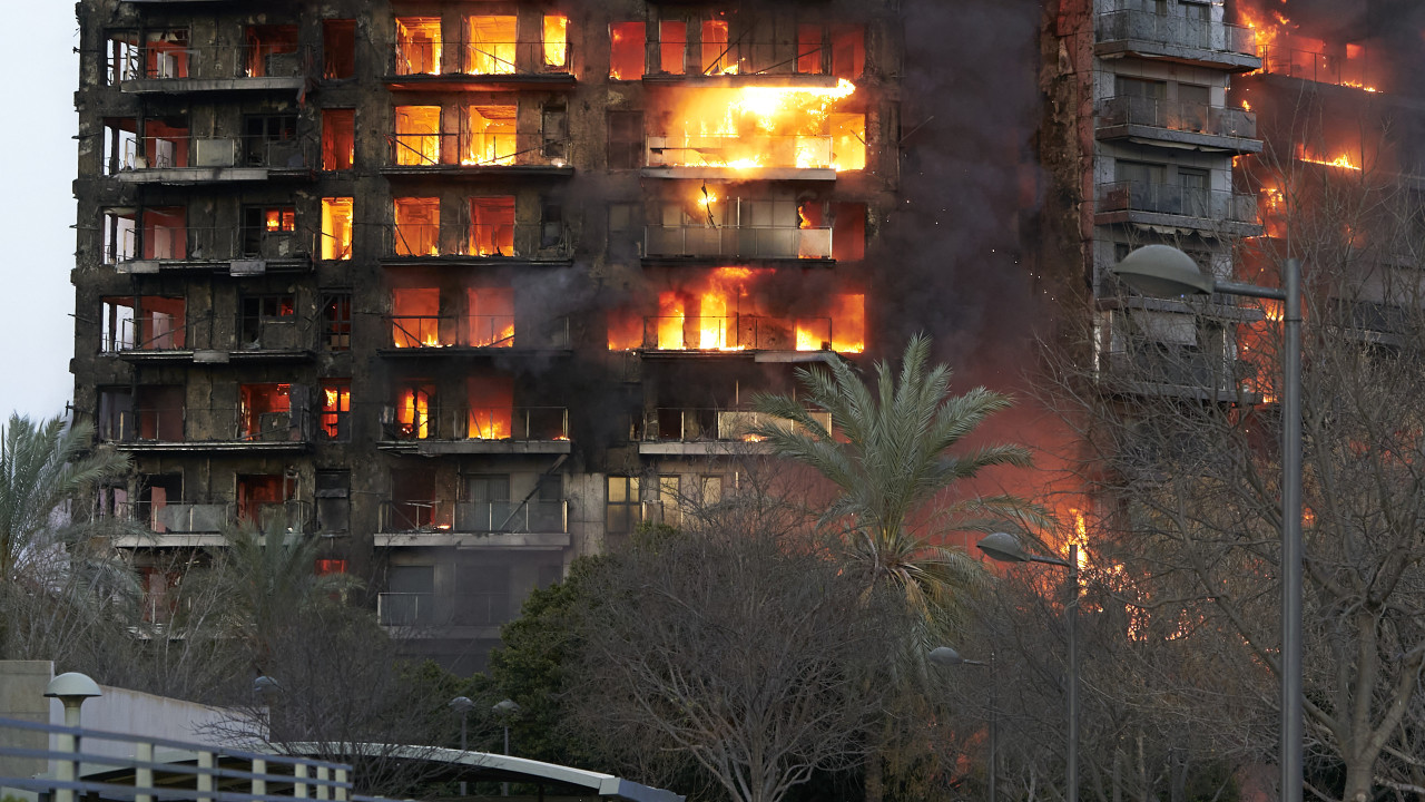 Incêndio em Valência? Pais e filhos &quot;morreram na casa de banho&quot;