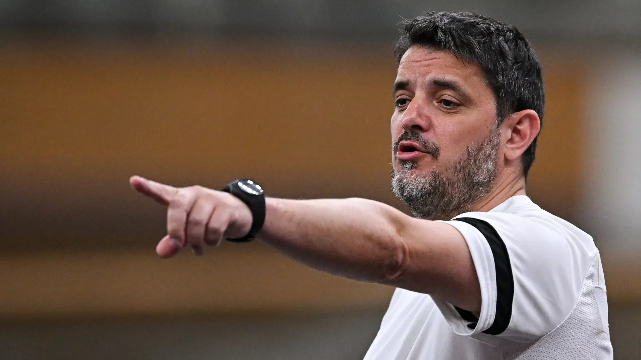 Tetracampeão sofre 'abanão'. Sporting cai com estrondo em busca do título