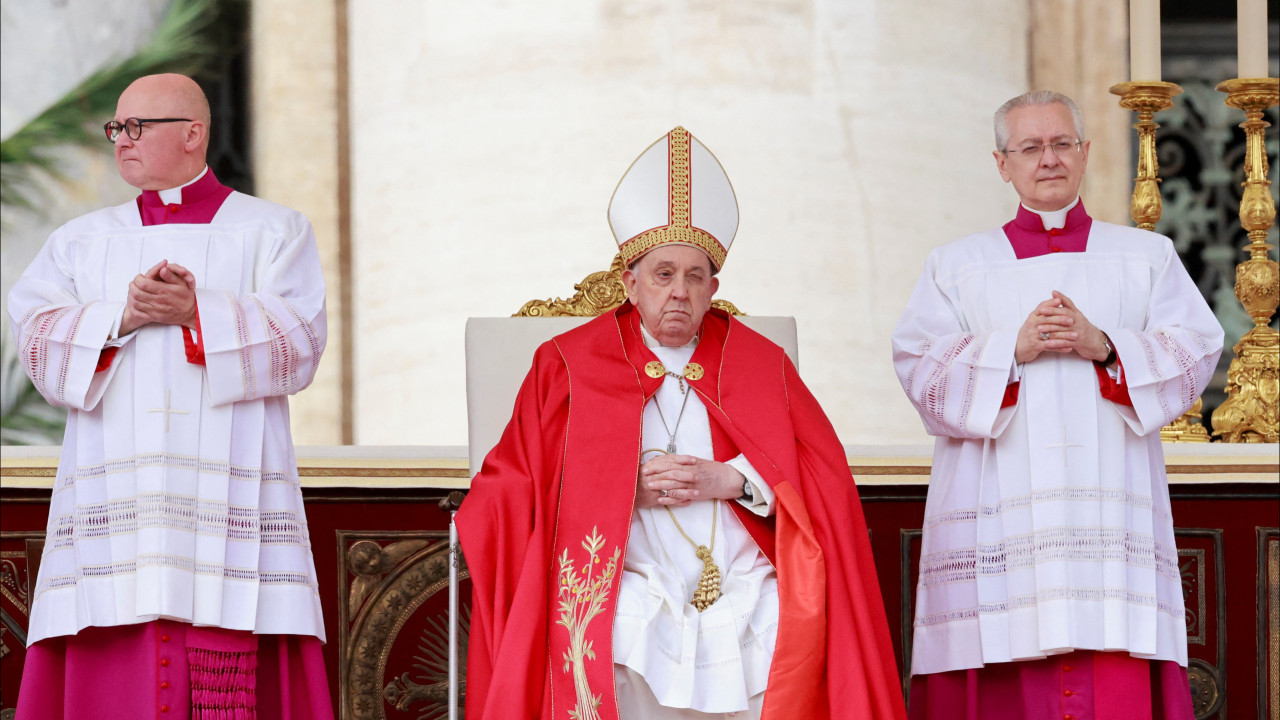 El Papa Francisco se salta la homilía del Domingo de Ramos en el último minuto