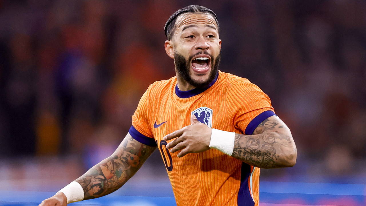 Forma física de Depay gera polémica: &quot;Ele que faça o que quiser&quot;