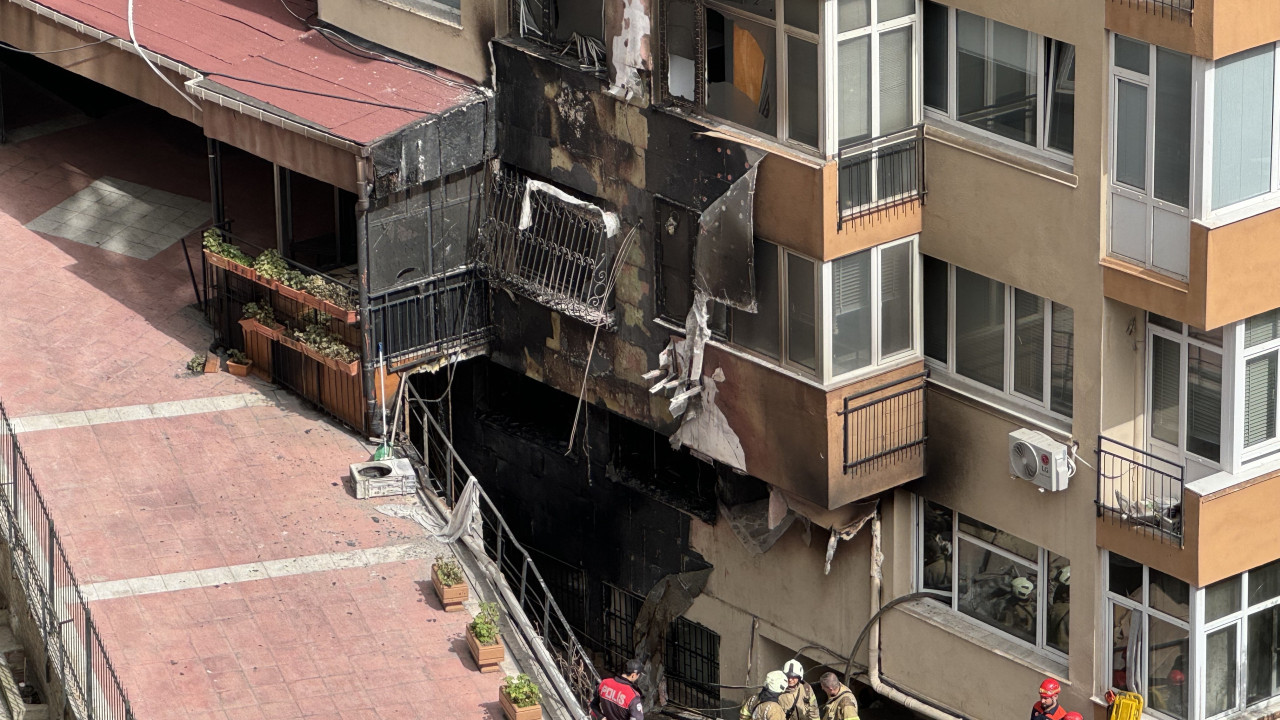 Pelo menos 11 mortos e 12 feridos em incêndio num prédio de Istambul