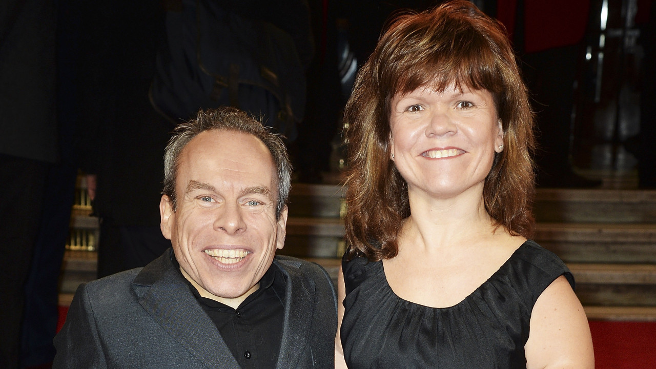 Morreu Samantha Davis, mulher do ator Warwick Davis