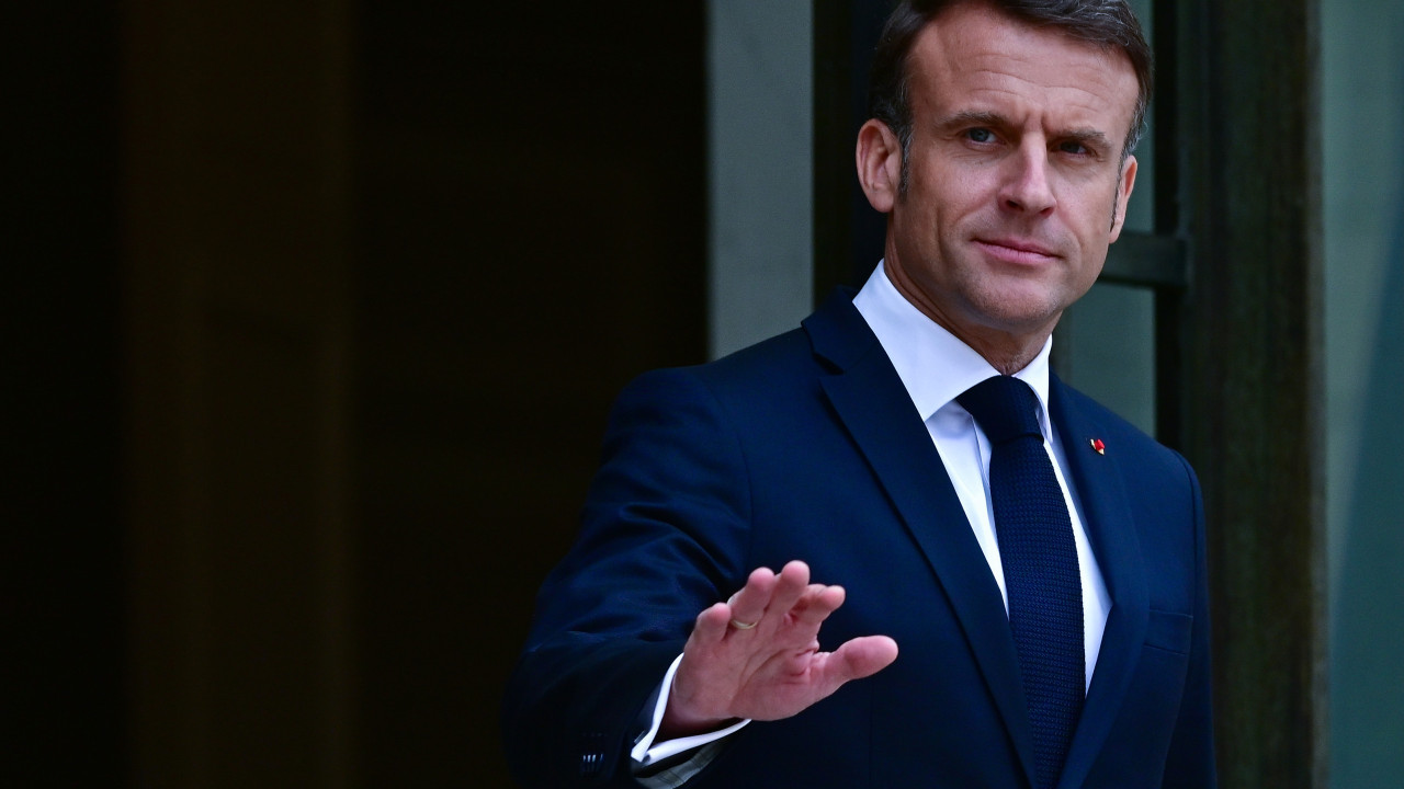Presidente francês vai deslocar-se &quot;esta noite&quot; à Nova Caledónia