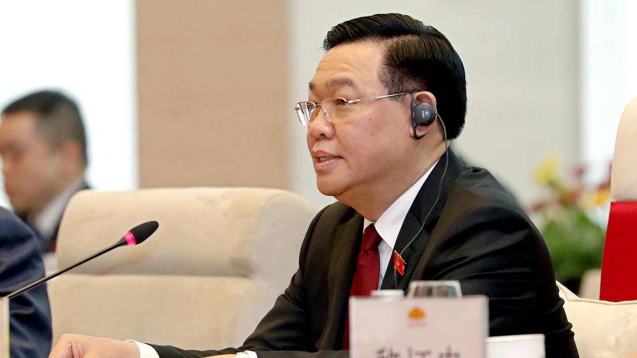 Presidente do parlamento do Vietname demite-se sob suspeita de corrupção