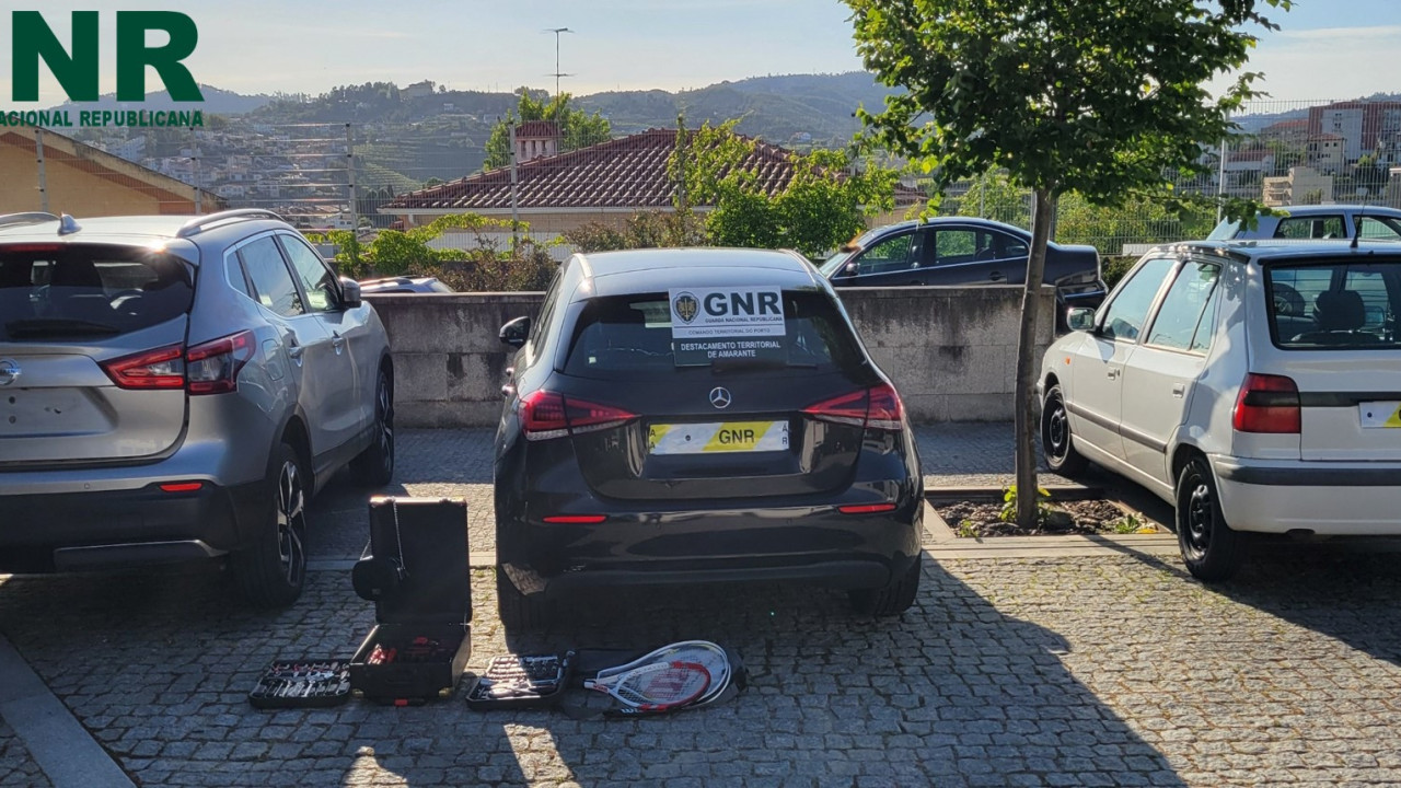 Dois detidos por furtos, burla e falsificação de matrículas em Amarante