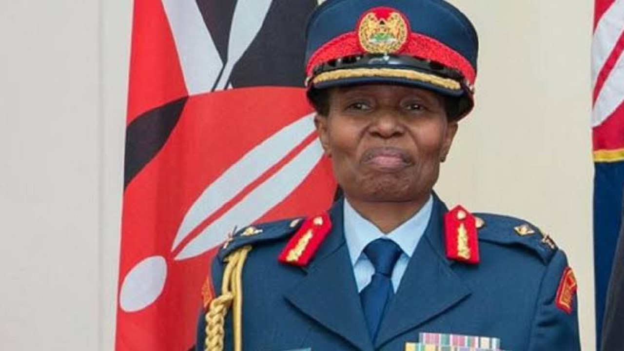 Quénia tem pela primeira vez uma mulher como comandante da Força Aérea