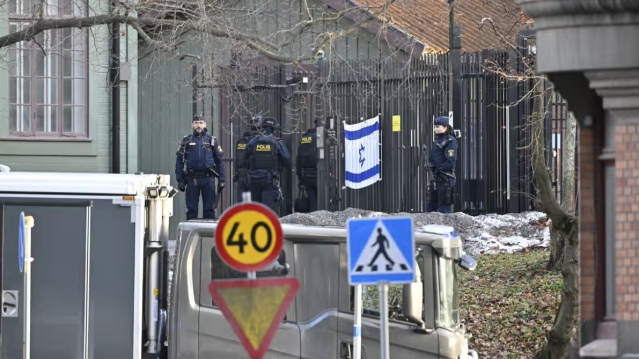 Polícia investiga tiroteio junto a embaixada de Israel na Suécia