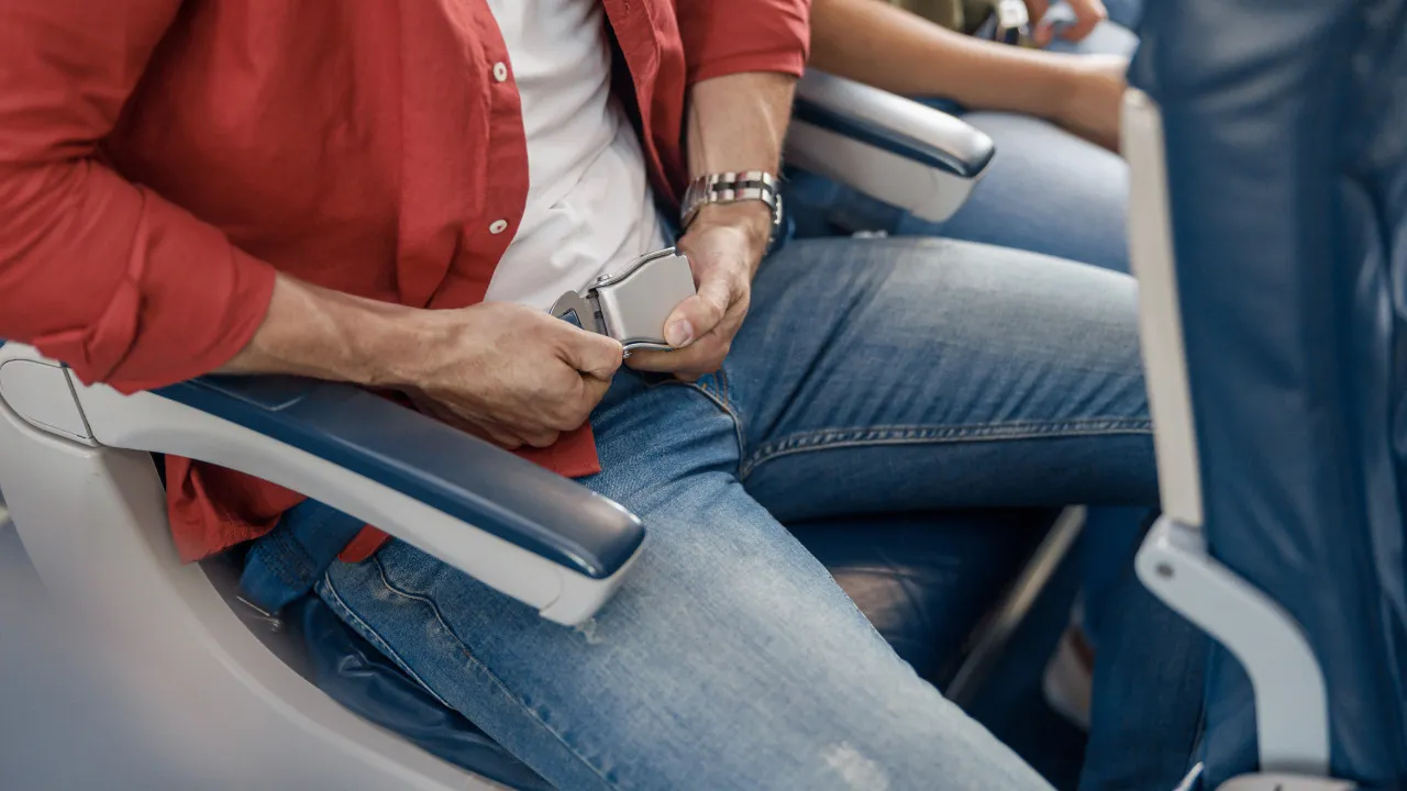 Viajar este verão vai ficar mais caro. Perceba o porquê