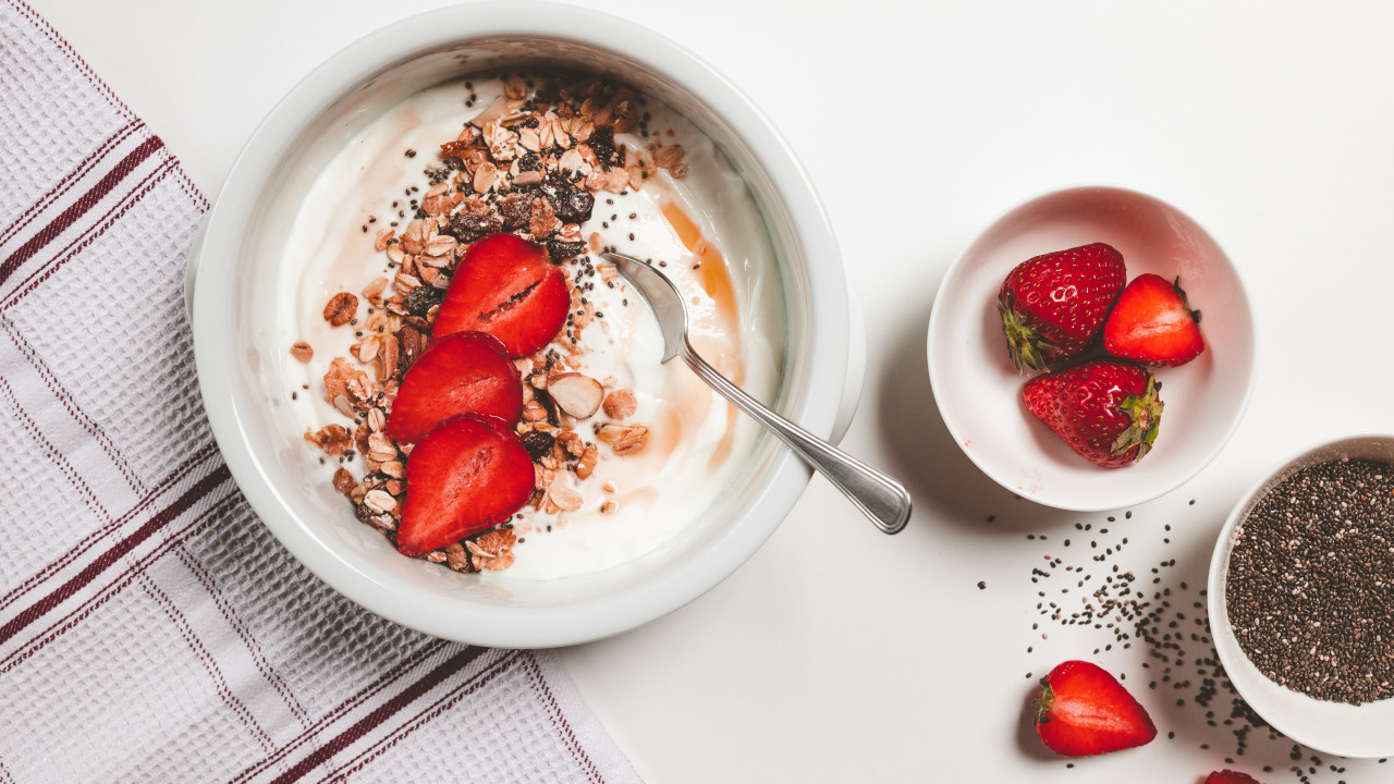 O snack ideal para 'matar' a fome antes de ir para cama (e dormir bem)