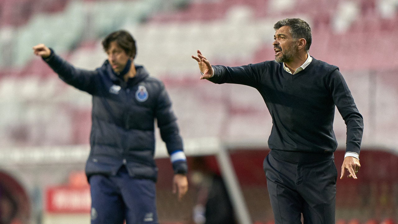 FC Porto a ferro e fogo. Sérgio Conceição sente-se traído por Vítor Bruno