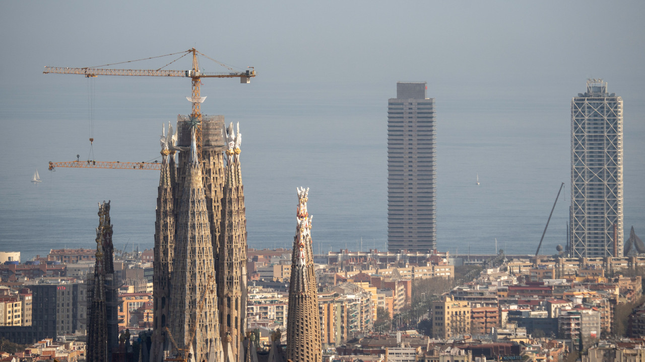 Barcelona vai acabar com alojamento local até ao final de 2028