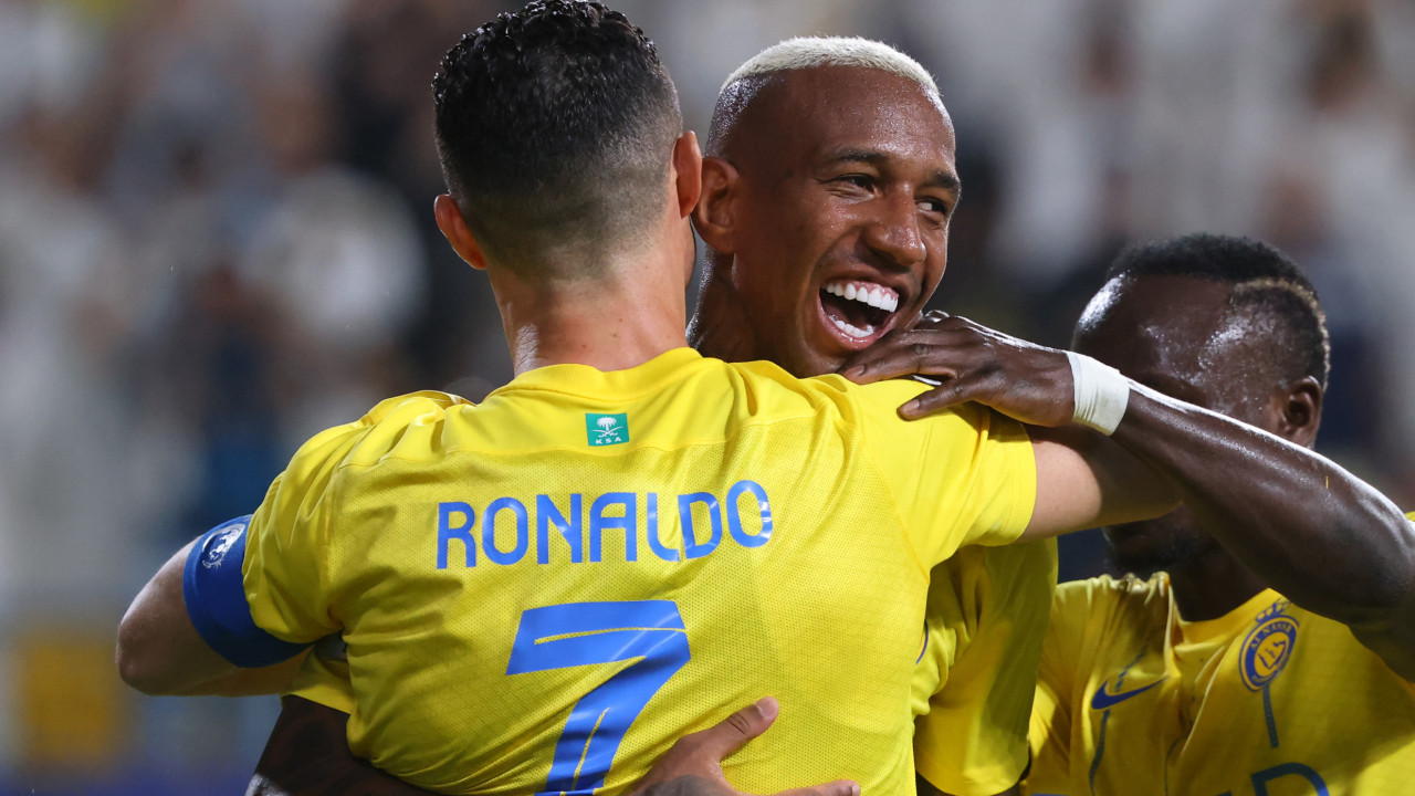 &quot;São coisas íntimas&quot;. Talisca revela 'segredo' de Cristiano Ronaldo