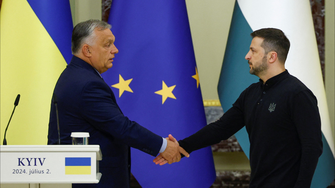 Maior aliado de Putin na UE esteve com Zelensky em Kyiv. As imagens