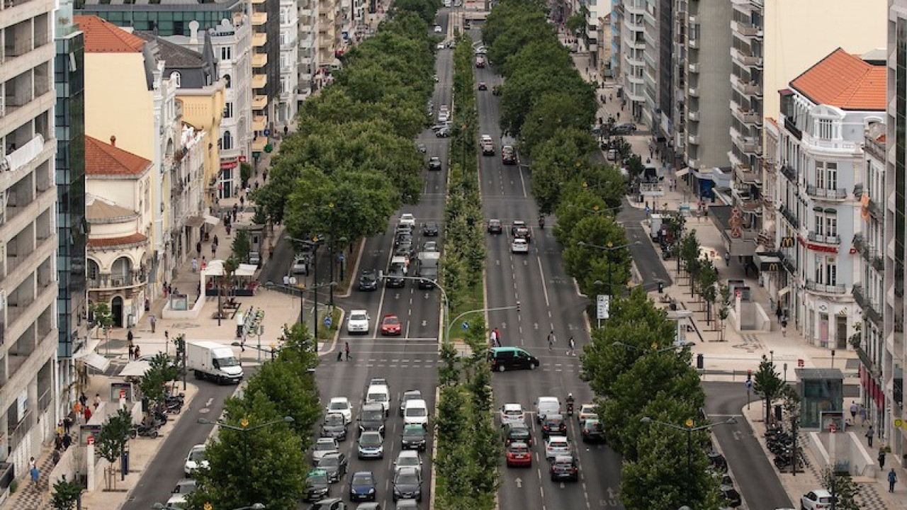 Obras de acesso ao metro condicionam trânsito em Lisboa. Saiba onde