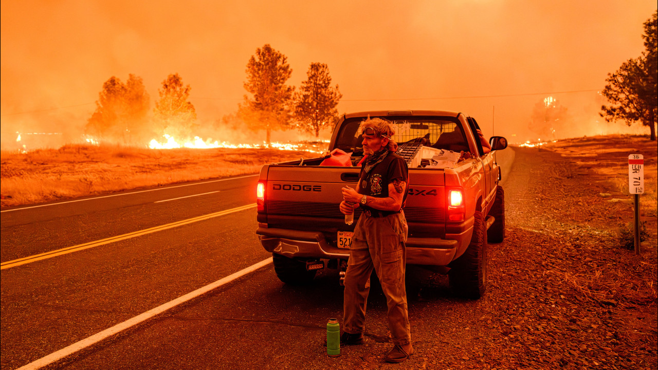 Maior fogo do ano na Califórnia leva à retirada de milhares de pessoas