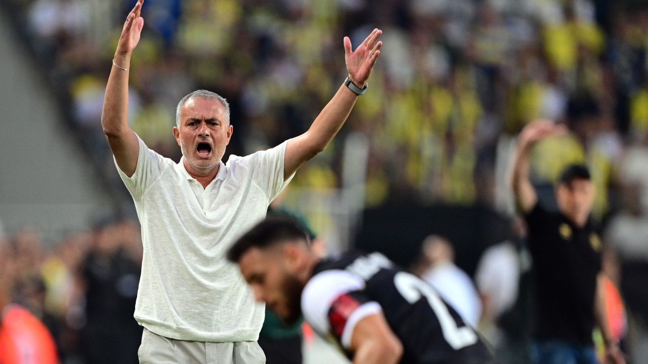 Foi preciso suar. José Mourinho mantém Fenerbahçe na Liga dos Campeões