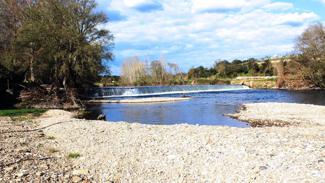 Praia Fluvial de Vale de Juncal em Mirandela volta à normalidade