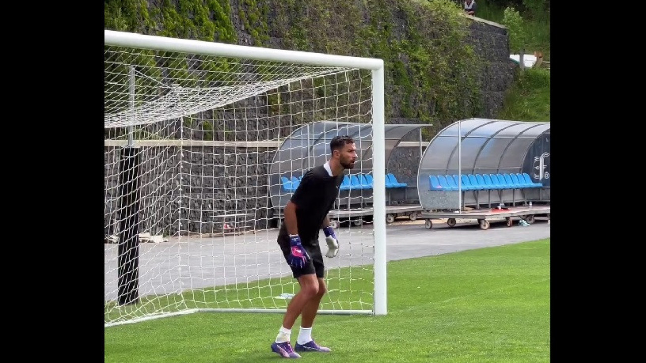 Sem clube, Rui Patrício junta-se a dois ex-Sporting para manter a forma