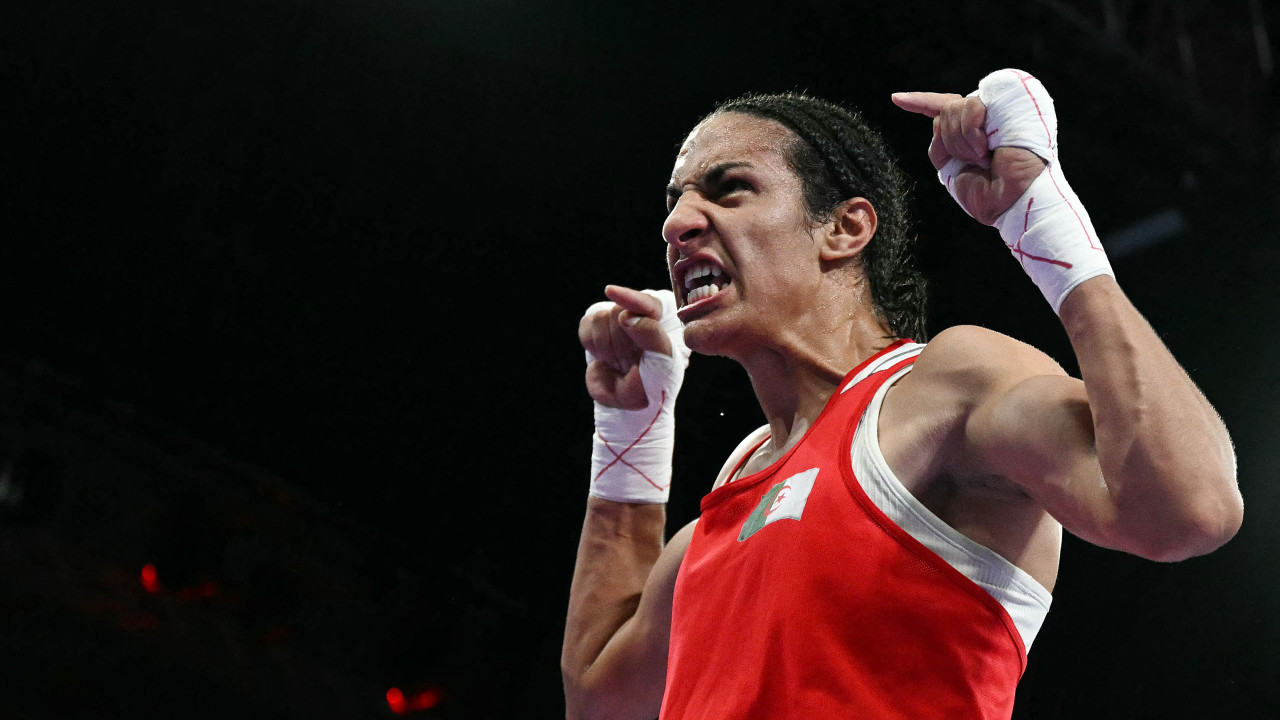 Imane Khelif, a pugilista da polémica, garante medalha olímpica em Paris