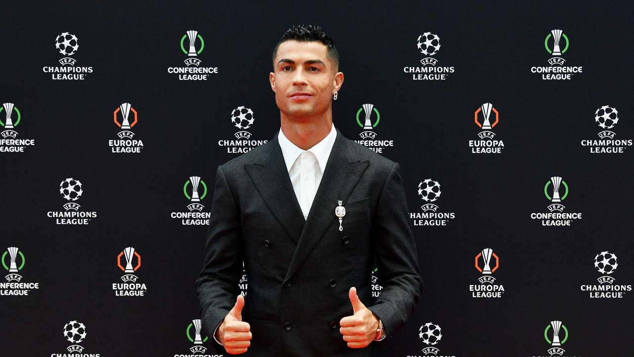 Cristiano Ronaldo na cerimónia da Champions para receber prémio