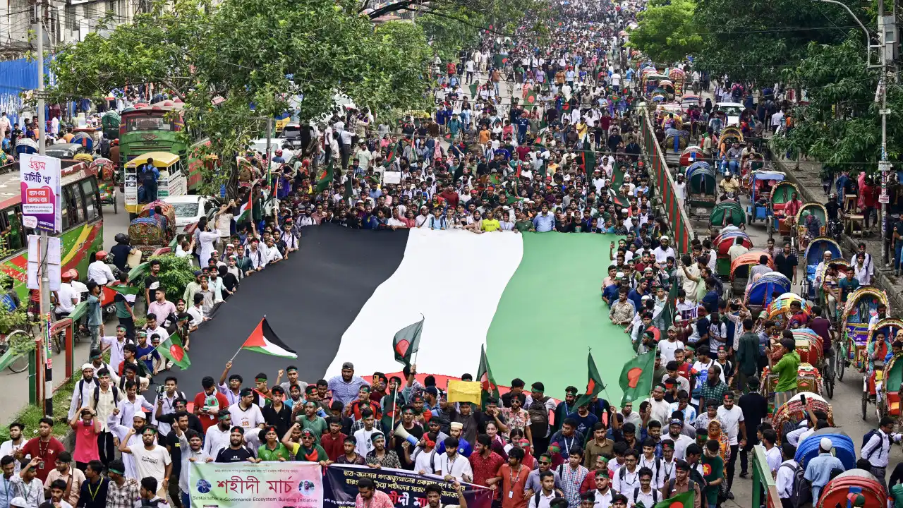 Estudantes do Bangladesh regressam à universidade após protestos