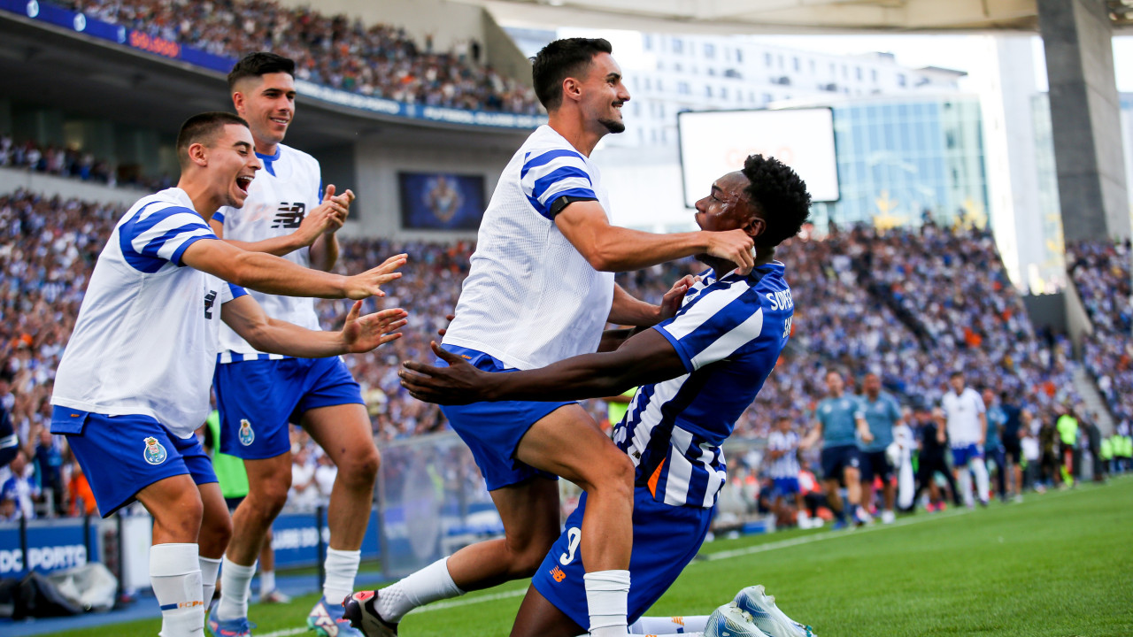 Notas do FC Porto-Farense: Samu foi o antídoto para um 'Velho' conhecido