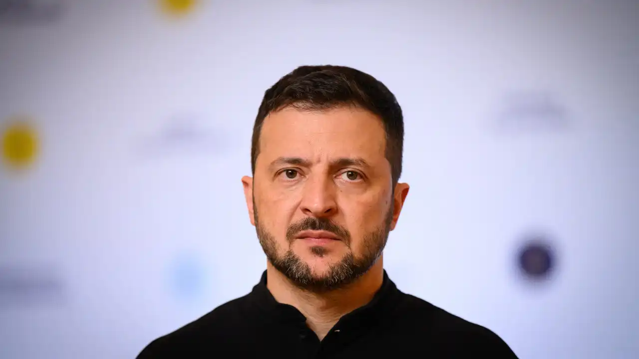 Zelensky elogia "nova indústria de defesa" no país em tempo de guerra